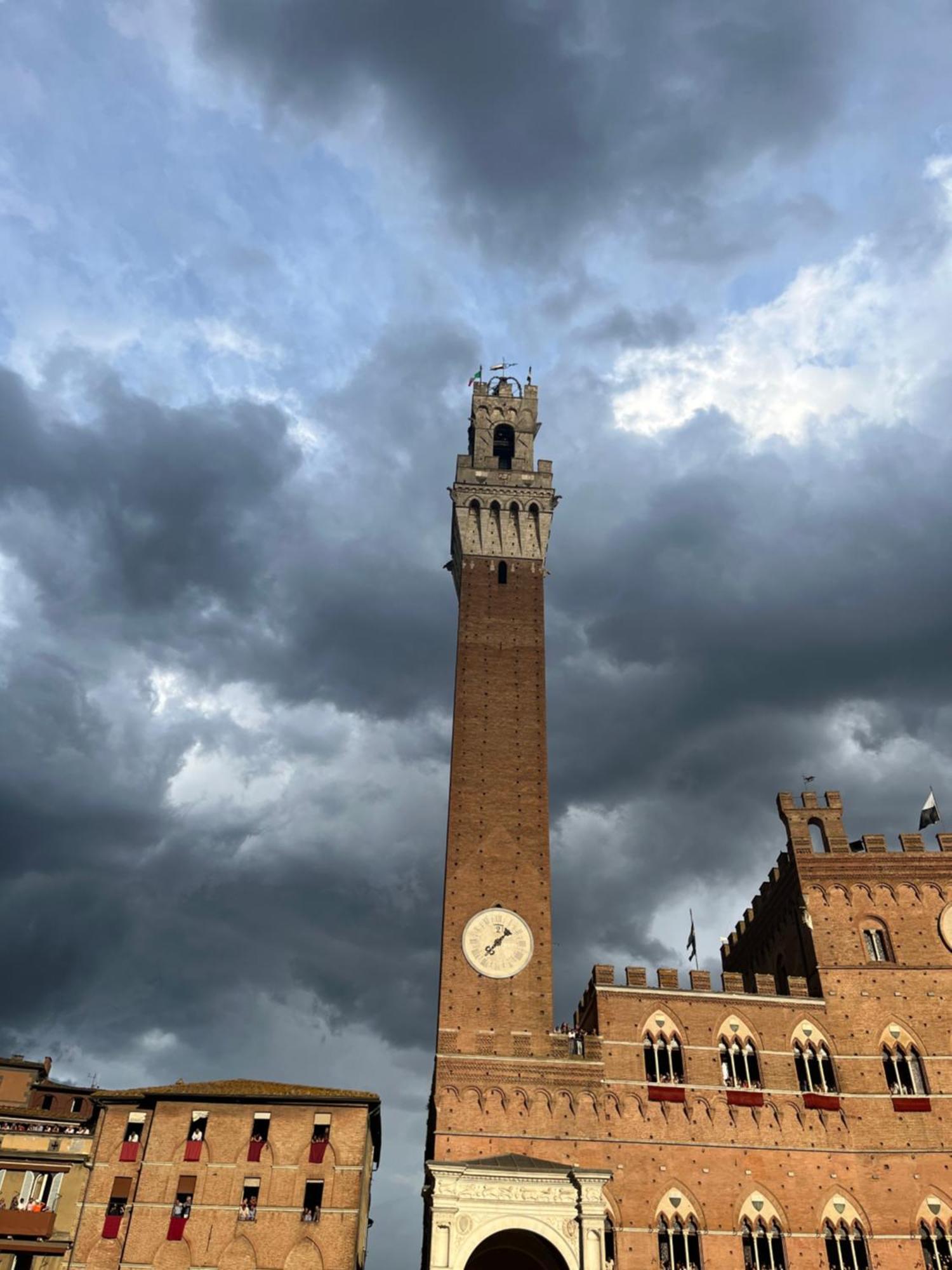 La Campanina-Nel Cuore Di Siena E Della Contrada Kültér fotó